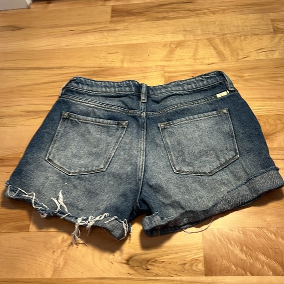 KanCan Button up cutoff distressed jeans shorts - size 7 / 27 - Picture 3 of 11